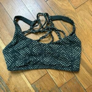 Lululemon Free To Be Sports Bra - Size 4